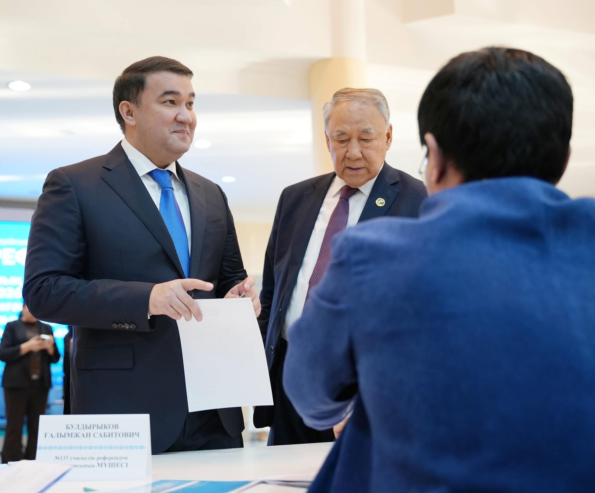 <a class="amazingslider-posttitle-link" href="https://ulyorda.kz/posts/16832">ТҮРКІСТАН ОБЛЫСЫНЫҢ ӘКІМІ НҰРАЛХАН КӨШЕРОВ РЕФЕРЕНДУМДА ДАУЫС БЕРДІ</a> <a class="amazingslider-posttitle-link" href="https://ulyorda.kz/posts/16832">ТҮРКІСТАН ОБЛЫСЫНЫҢ ӘКІМІ НҰРАЛХАН КӨШЕРОВ РЕФЕРЕНДУМДА ДАУЫС БЕРДІ</a>